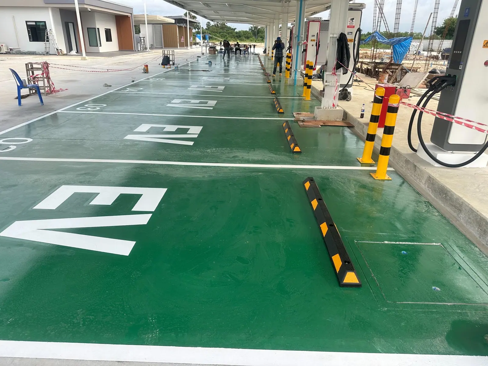 สถานีชาร์จรถ EV 40 หัวชาร์จ
